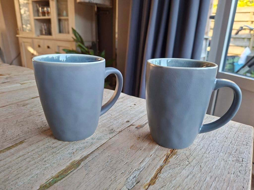 Grijze Jewel mokken set (2 stuks), Huis en Inrichting, Keuken | Servies, Ophalen of Verzenden, Zo goed als nieuw, Overige stijlen