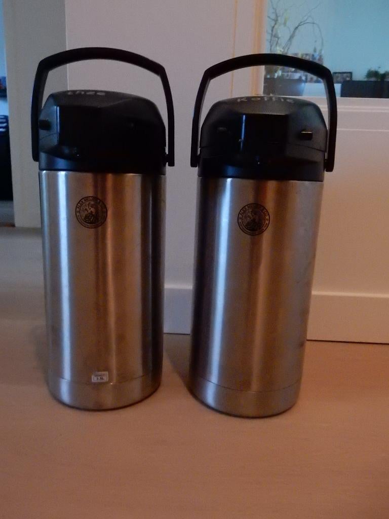 2 Alex Meijer thermoskannen 3,5 liter met pomp bieden, Ophalen of Verzenden, Gebruikt