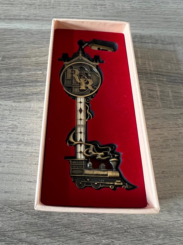 Sleutel Disneyland Parijs - RailRoad Attractie, Ophalen of Verzenden, Overige figuren, Nieuw, Overige typen