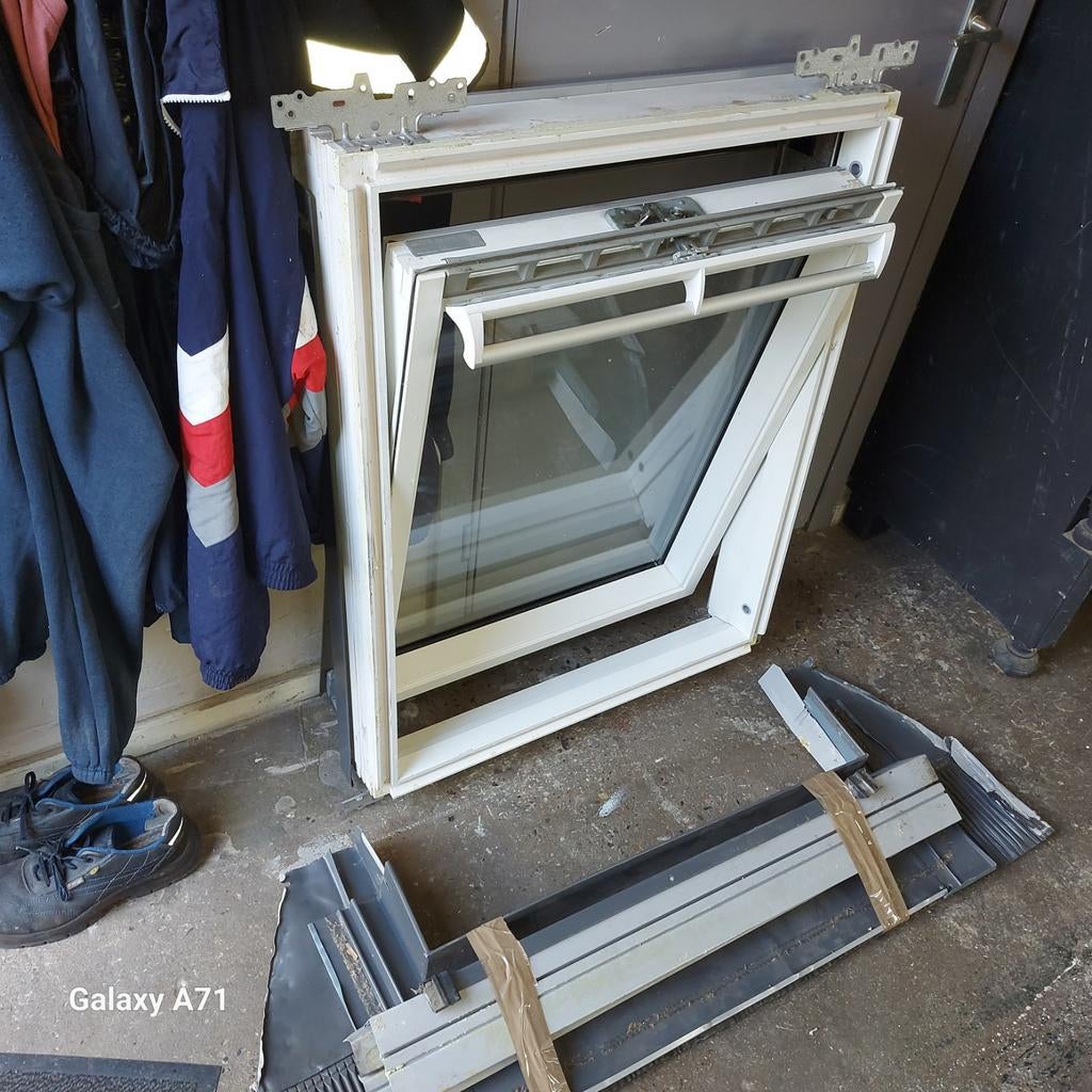 Zgan velux dakraam ggl mk04 nieuw model hr++ glas compleet, Doe-het-zelf en Verbouw, Glas en Ramen, Ophalen, Dubbelglas, Minder dan 80 cm