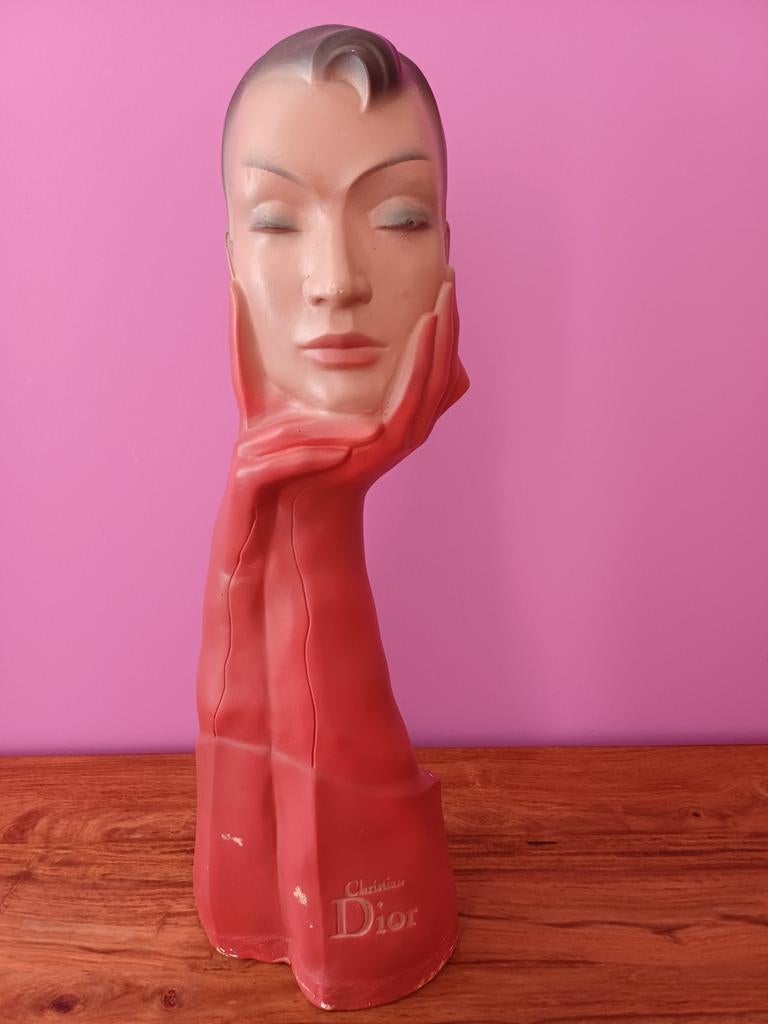 Dior buste art deco (gips), Ophalen