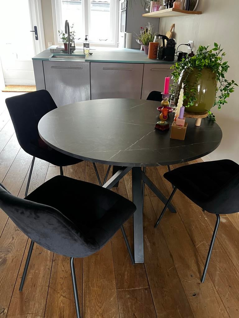 Moderne ronde eettafel met marmerlook blad, Huis en Inrichting, Tafels | Eettafels, Ophalen, 100 tot 150 cm, Rond, Zo goed als nieuw
