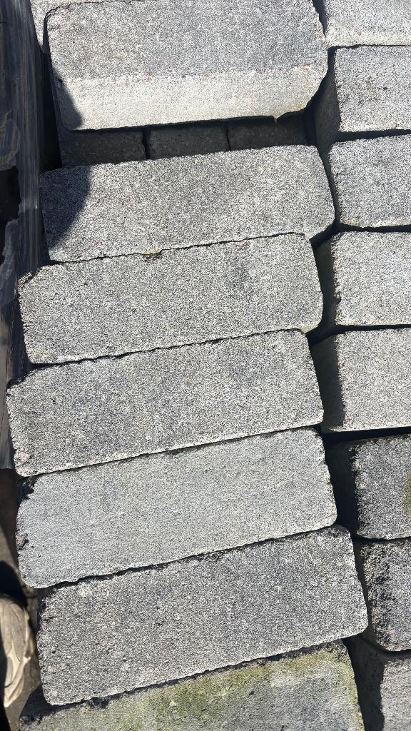 getrommelde dikformaat 5m2 grijs zwart, Klinkers, Nieuw, Beton, 5 tot 10 m²