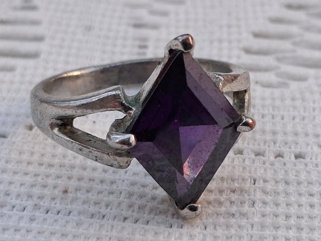 Vintage ring, Verzenden, Overige materialen, Ring, Met edelsteen