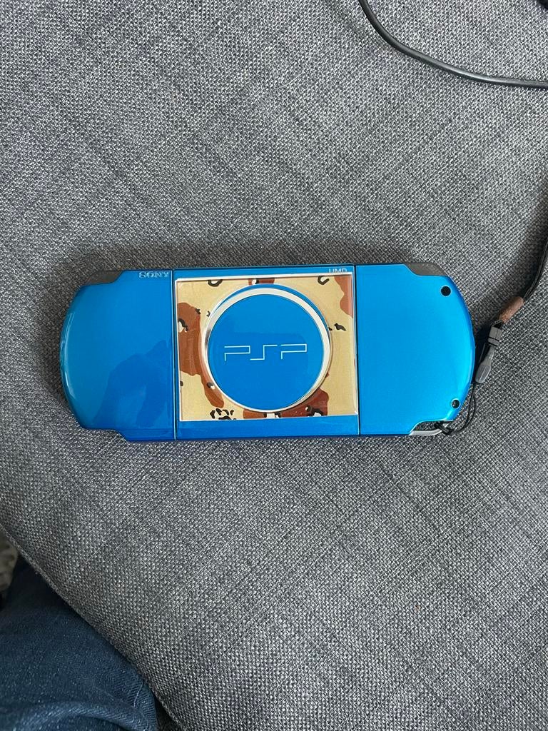 PSP 3004 en 1004 met games, Spelcomputers en Games, Spelcomputers | Sony PSP, Overige kleuren, PSP 3000, Ophalen of Verzenden