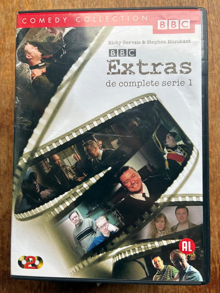 Extras Extra's DVD serie 1 COMPLEET ; 2-DVD box (Gervais), Cd's en Dvd's, Vanaf 12 jaar, Ophalen of Verzenden, Zo goed als nieuw