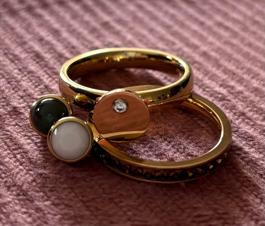 Setje melano ringen, Sieraden, Tassen en Uiterlijk, Ringen, Ophalen, 20 of groter, Zo goed als nieuw, Dame