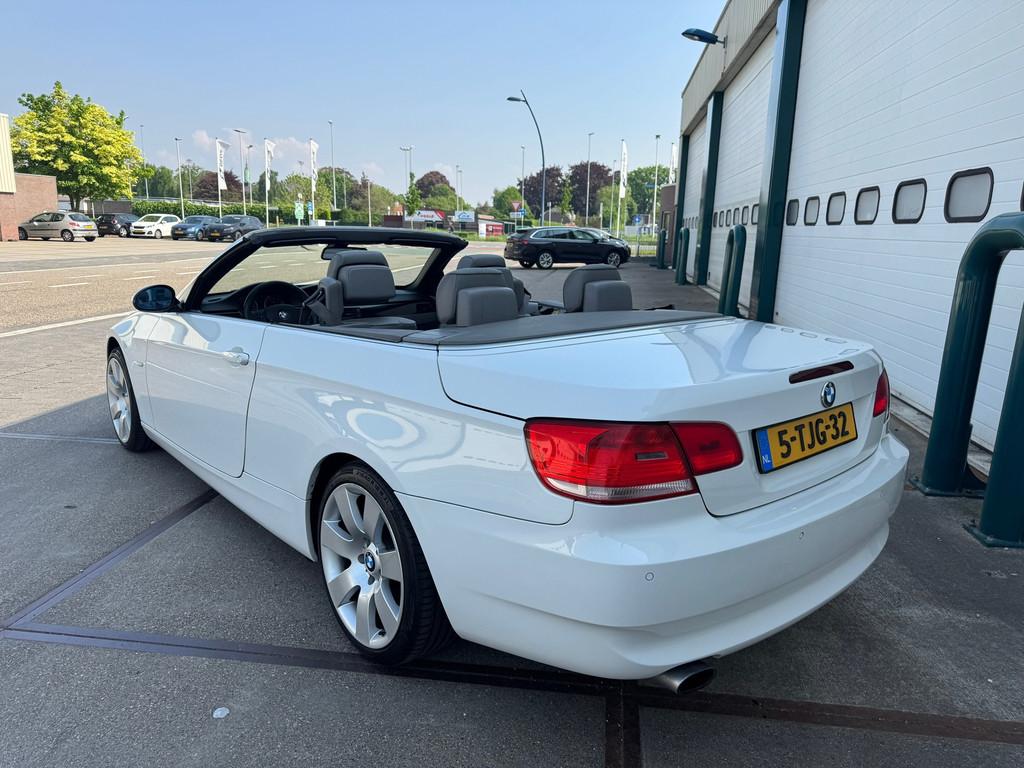 BMW 3-serie Cabrio 320i High Executive Automaat !, Achterwielaandrijving, 4 cilinders, Cabriolet, 4 stoelen