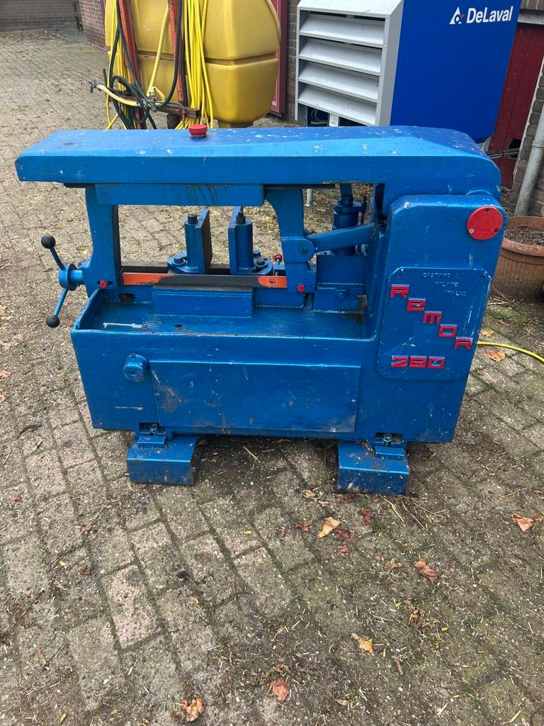 Metaal lintzaag Remor, Ophalen, Zo goed als nieuw