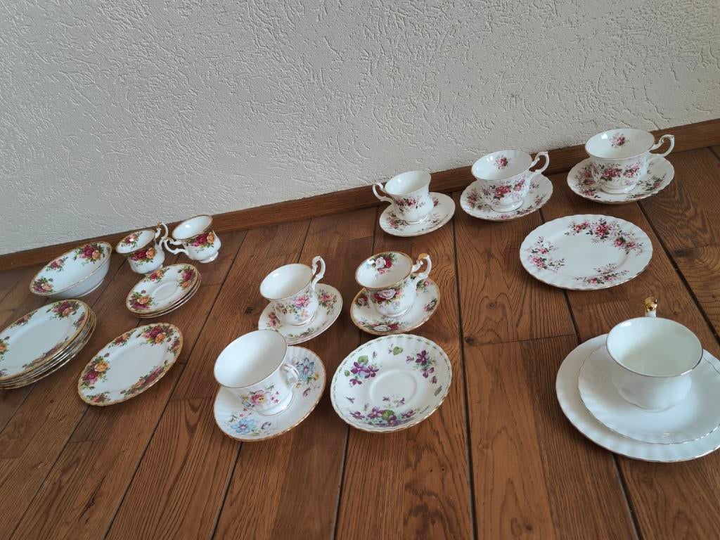 Royal Albert servies, verschillende stukken. Zie advertentie, Ophalen
