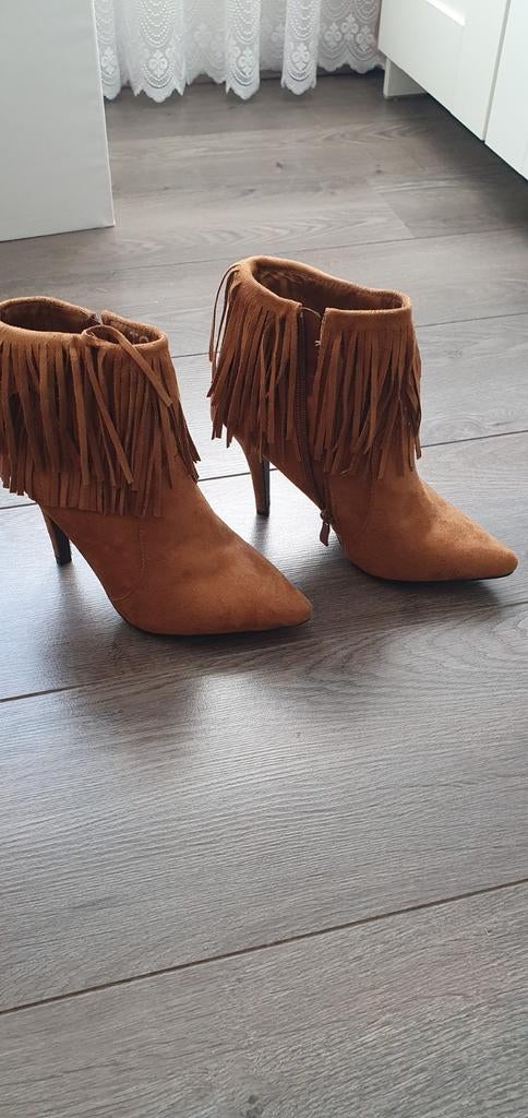 Bruine enkellaarsjes met franjes, Kleding | Dames, Schoenen, Ophalen of Verzenden