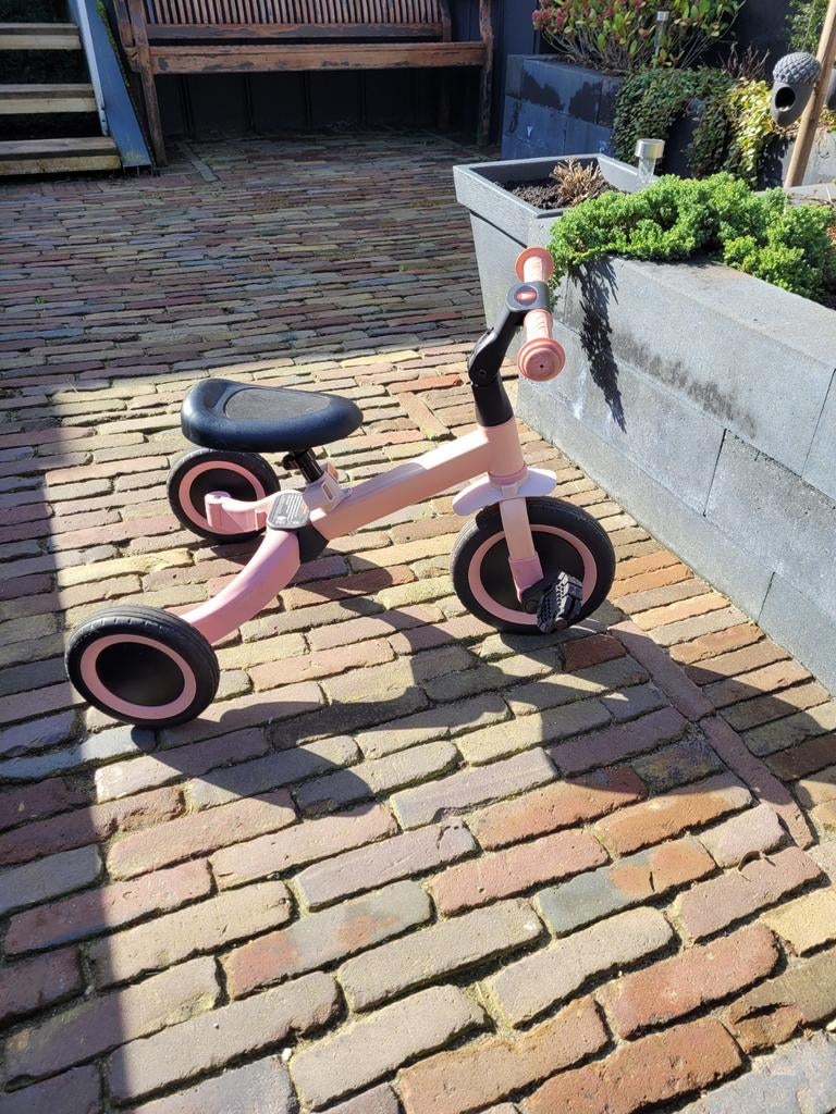 Roze kinderfiets/loopfiets 2-in-1, Kinderen en Baby's, Speelgoed | Buiten | Voertuigen en Loopfietsen, Ophalen of Verzenden, Zo goed als nieuw