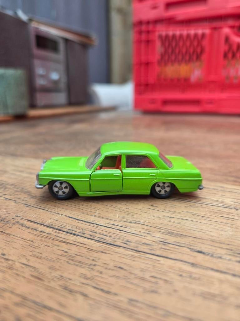 Mercedes Benz 250 siku v309, Hobby en Vrije tijd, Modelauto's | Overige schalen, Ophalen, Bus of Vrachtwagen