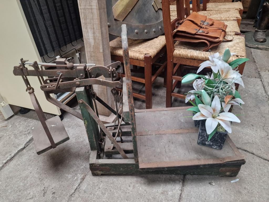 Oude bascule weegschaal ter decoratie, Doe-het-zelf en Verbouw, Weegschalen, Ophalen