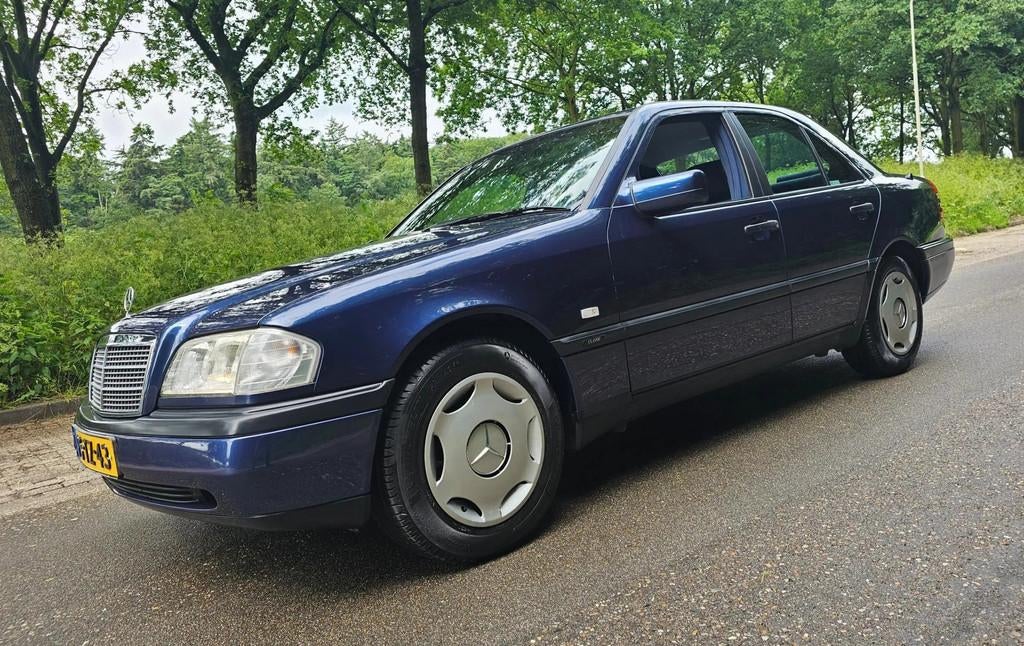 Mercedes-Benz C-klasse 180 NL Auto ! 1e Eig ! 54.647 ! Autom, Stof, Zwart, 4 cilinders, 1799 cc
