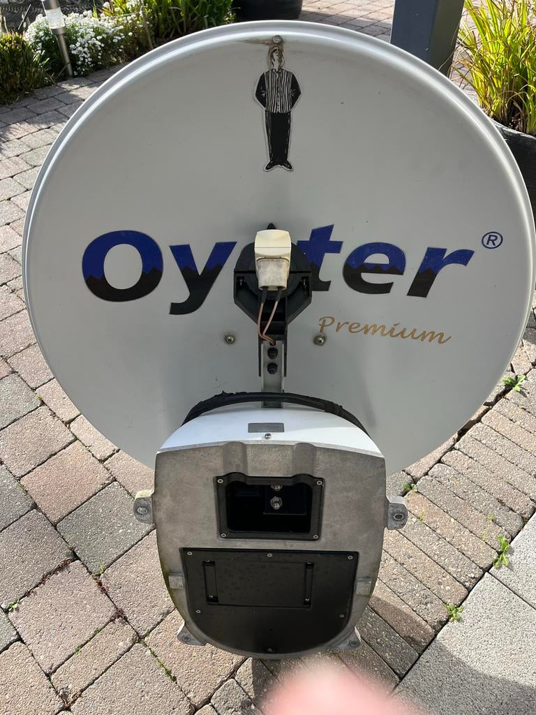 Oyster Premium schotelantenne, Ophalen, Gebruikt, (Schotel)antenne, Overige merken