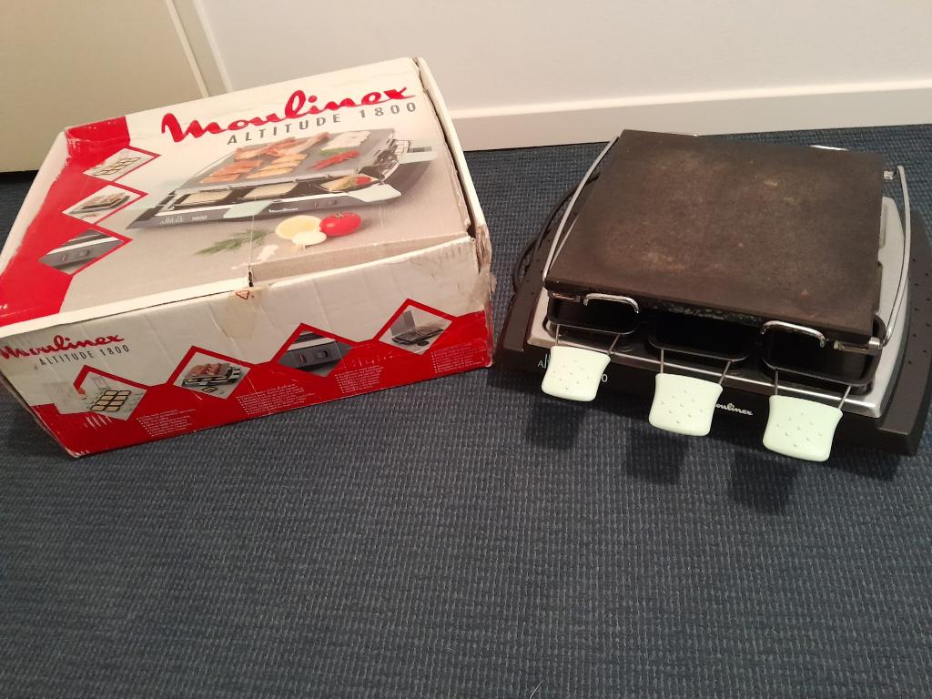 Gourmet/raclettegril met 8 ongebruikte pannetjes., Ophalen, Zo goed als nieuw, 8 personen of meer