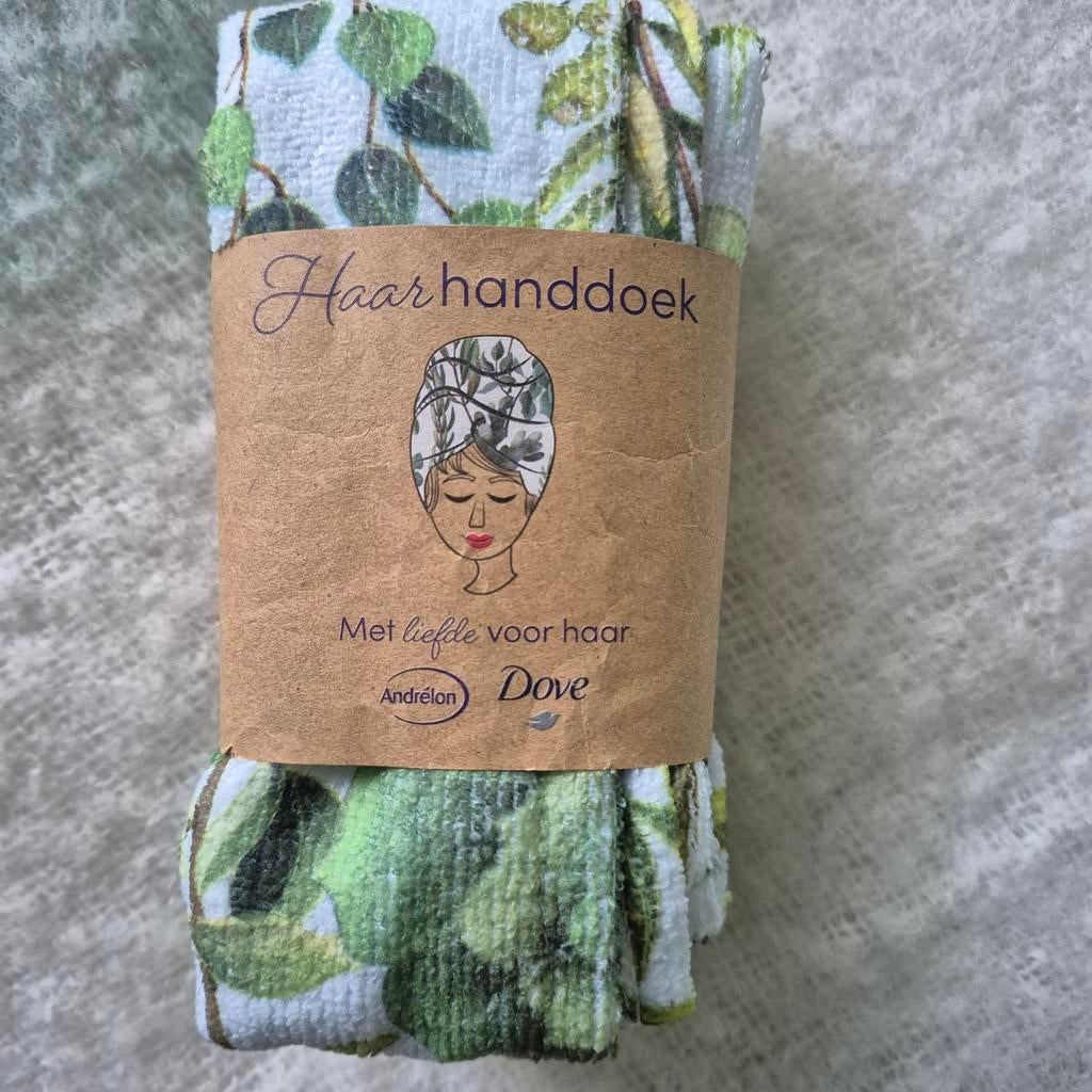 Nieuwe haarhanddoek met botanische print, Ophalen of Verzenden, Nieuw, Groen, Handdoek