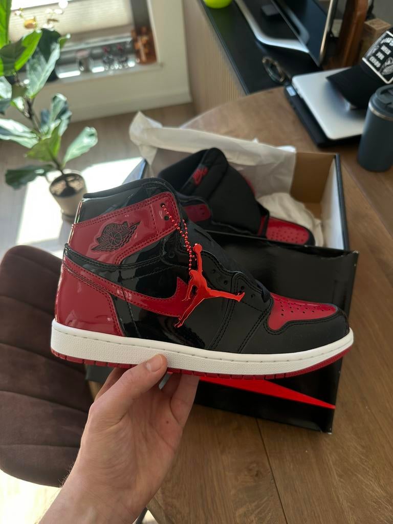 Nike Air Jordan 1 High OG “Bred Patent” – EU 41 – NEW, Ophalen of Verzenden, Nieuw, Schoenen
