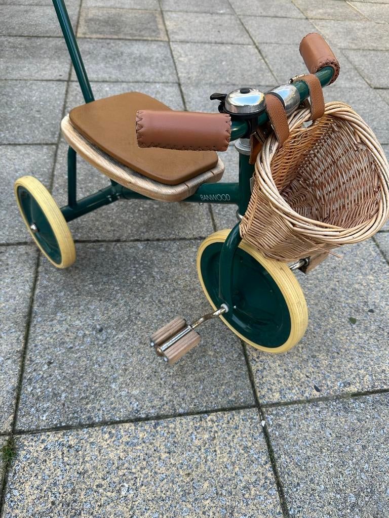 Banwood driewieler met duwstang en mandje, Ophalen of Verzenden, Gebruikt, Duwstang