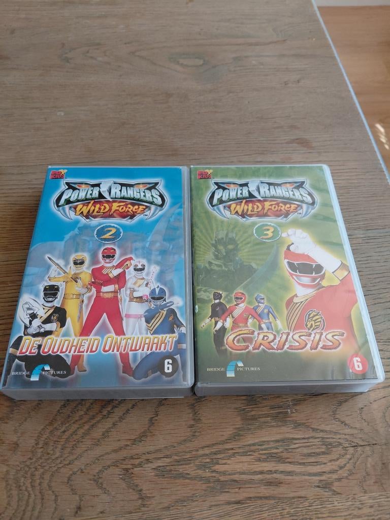 Power Rangers Wild Force 2 en 3 op videoband., Vanaf 6 jaar, Ophalen of Verzenden, Gebruikt, Kinderprogramma's en -films