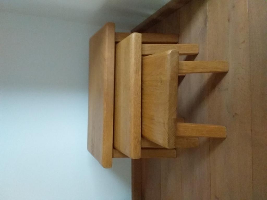 3 massief eiken bijzettafels, Ophalen
