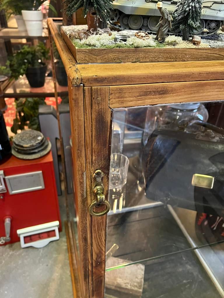Engelse Museumvitrine, winkelvitrine, Huis en Inrichting, Kasten | Vitrinekasten, Ophalen, Gebruikt, Nvt, Nvt