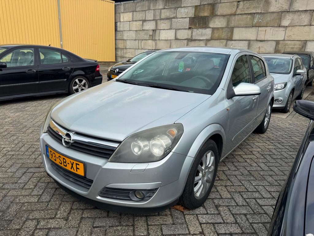 Opel Astra 1.6 Elegance Airco,Trekhaak, Voorwielaandrijving, 15 km/l, Gebruikt, 4 cilinders