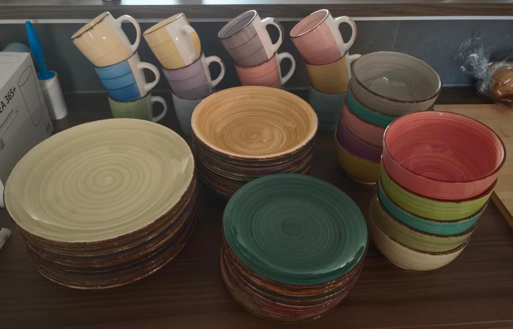 Kleurrijk servies van Tavola - Gebruikt, Huis en Inrichting, Ophalen, Gebruikt, Bord(en), Overige stijlen