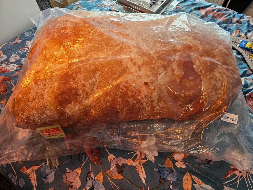 Travis Scott x McDonald's Chicken Nugget Kussen, Ophalen of Verzenden, Nieuw, Bruin, Overige vormen