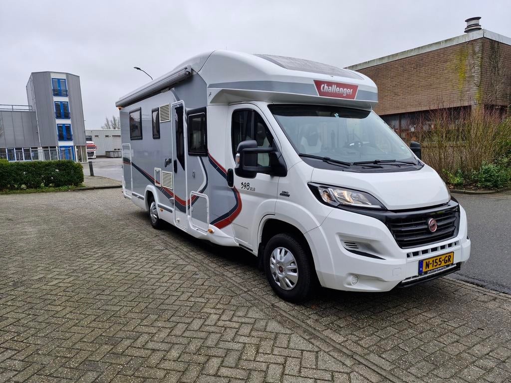 Challenger halfintegraal camper 2016, 69000 km, Caravans en Kamperen, Campers, Particulier, Tot en met 4, Half-integraal