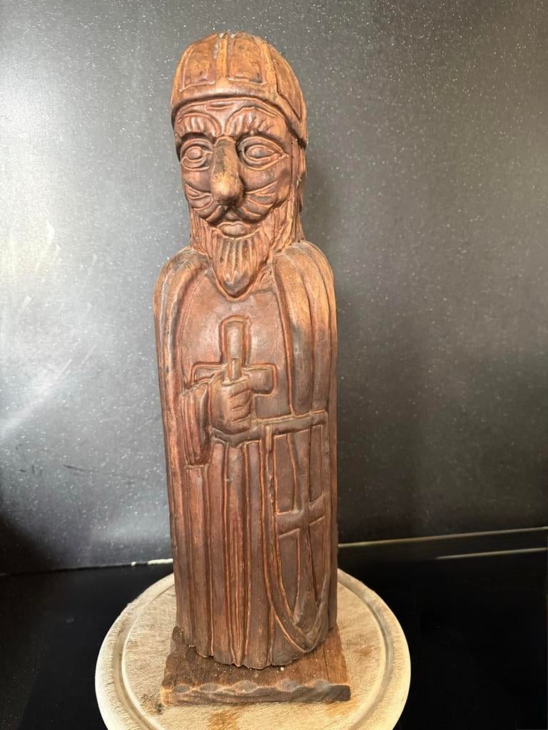 Houten Abraham beeld met fles wijn, Antiek en Kunst, Ophalen of Verzenden, Handgemaakt, 20 - 50 cm, Beeld