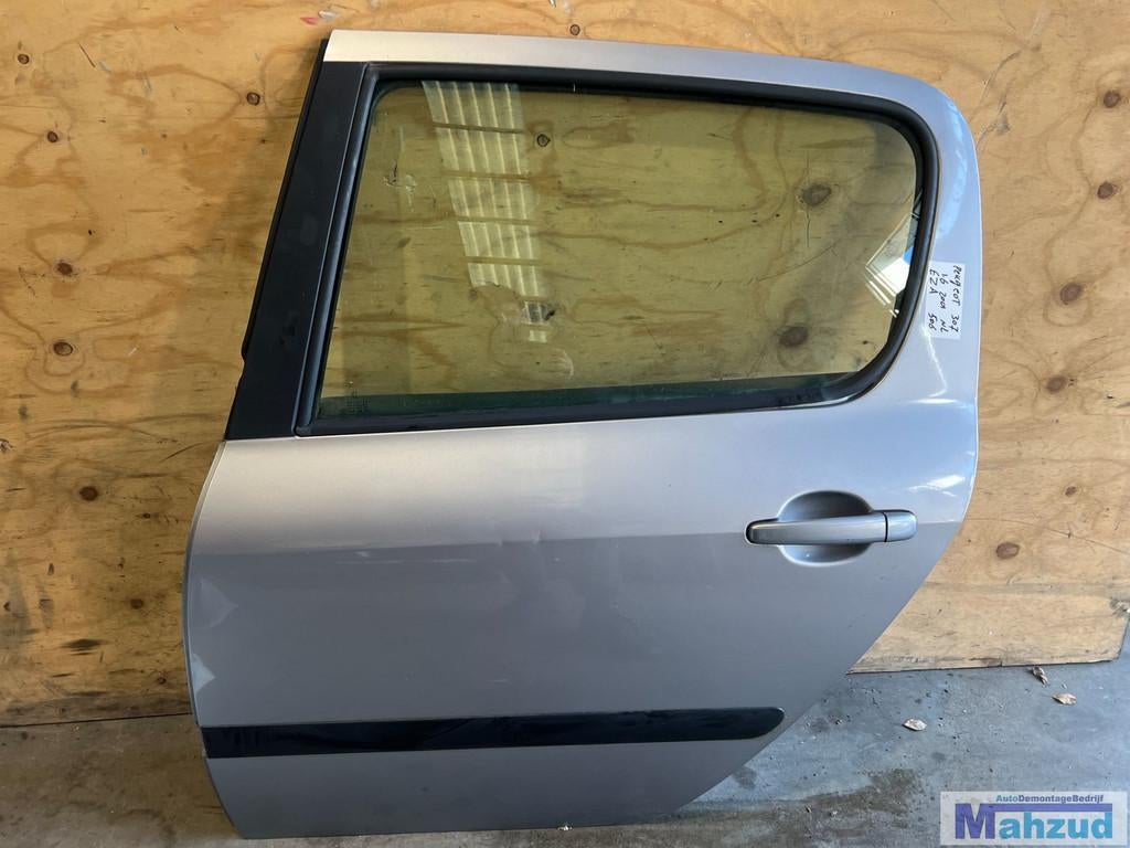 PEUGEOT 307 Grijs EZA Links achter deur 2001-2009, Auto-onderdelen, Taurusavenue 1
2132 LS  Hoofddorp, NL, Gebruikt, Contact.group@renault.com