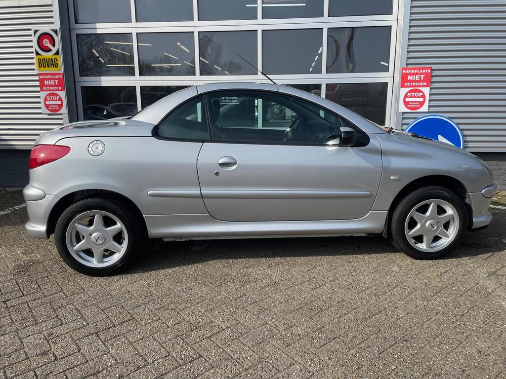 Peugeot 206 1.6i 16v Cabrio, Sportief & Zomerproof, Auto's, Voorwielaandrijving, Gebruikt, 4 cilinders, Cabriolet