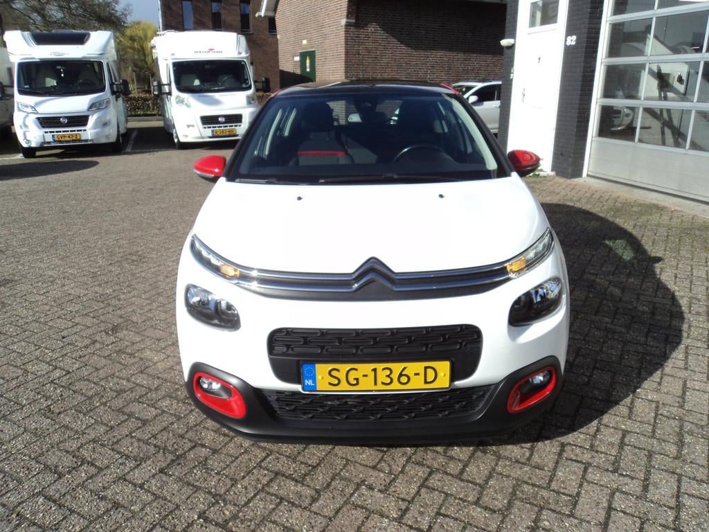 Citroen C3 1.2 PureTech S&S Shine Camera Trekhaak Cruise, Gebruikt, 1199 cc, 450 kg, Origineel Nederlands