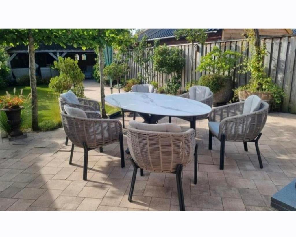 GARDEN IMPRESSIONS TUINSTOELEN kost elders €350 nu €250, Ophalen, Nieuw