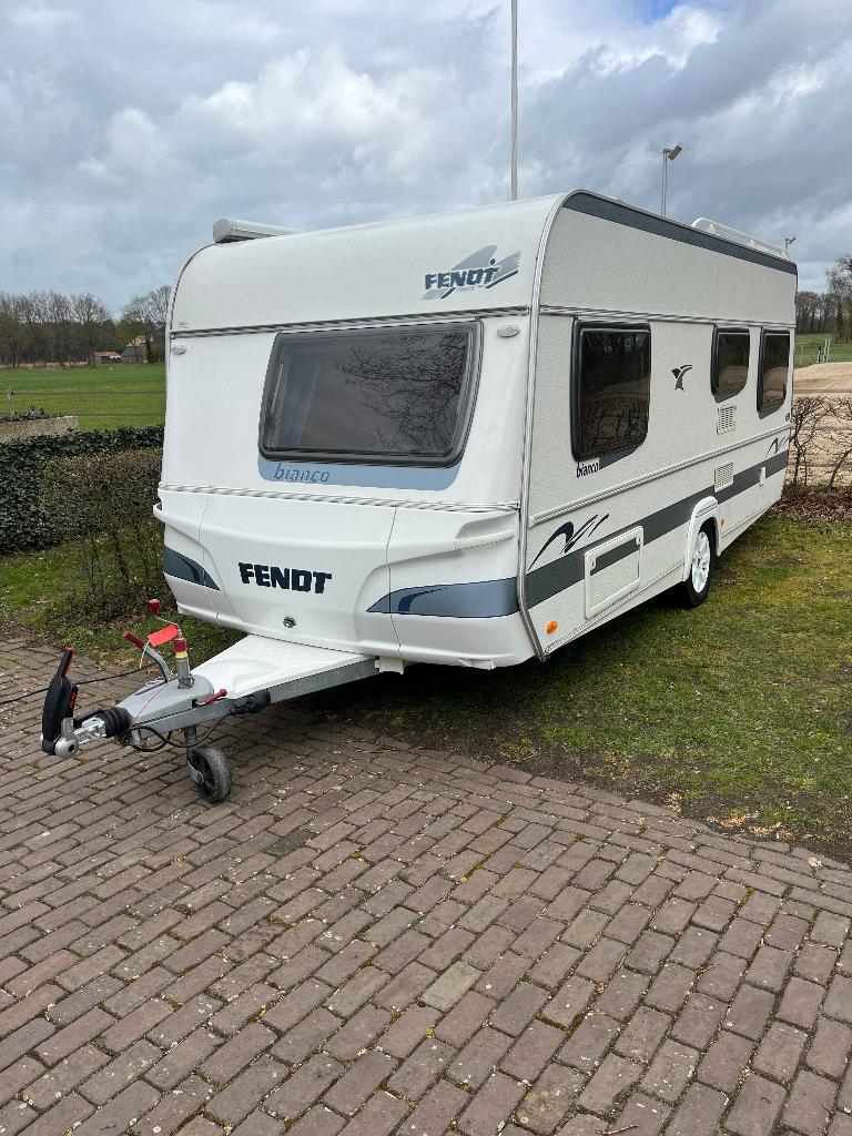 Caravan Fendt Bianco 495 Fietsenrek, type 150, incl stalling, Omvormbare zithoek, Rondzit, Kachel, Tot en met 4