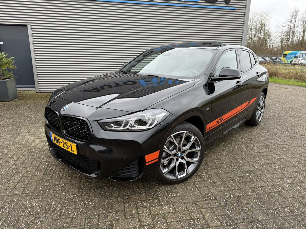BMW X2 sDrive20i High Executive M Sport Mesh Edition Panoram, X2, 4 cilinders, Met garantie (alle), 179 pk