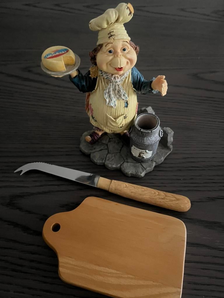 Leaf Products Uniekaas chef beeldje met kaasplank en mes, Verzamelen, Ophalen of Verzenden, Zo goed als nieuw, Gebruiksvoorwerp