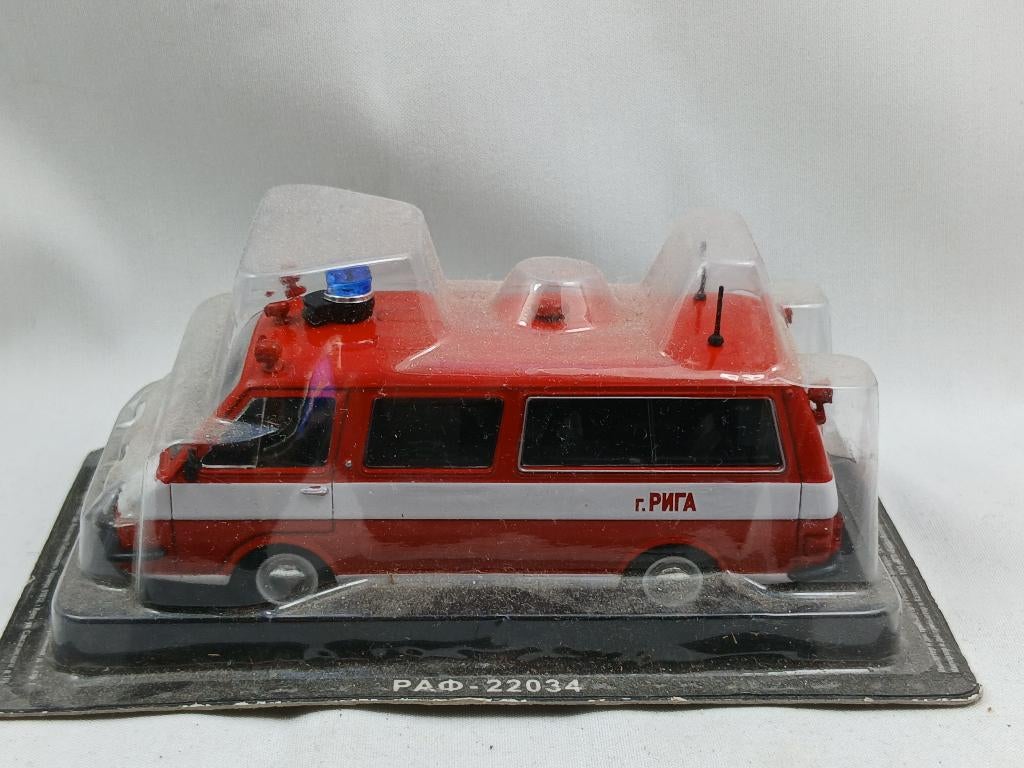 deagostini russ  brandweer, Hobby en Vrije tijd, Modelauto's | 1:43, Ophalen of Verzenden, Zo goed als nieuw, Auto, Overige merken