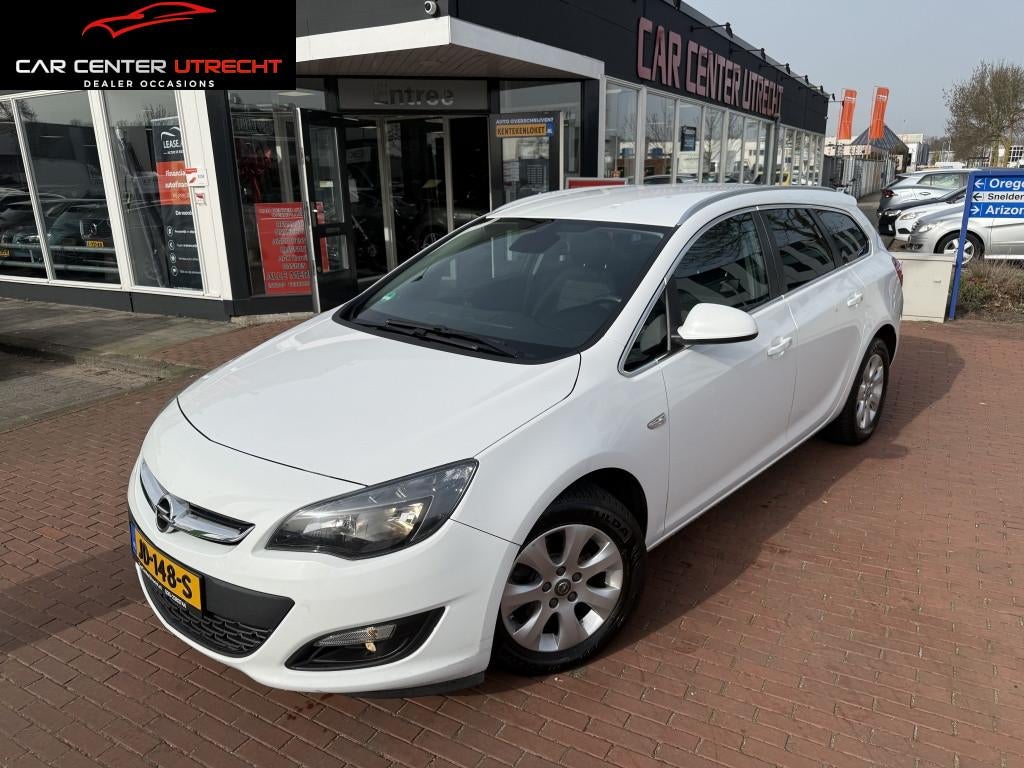 Opel Astra Sports Tourer 1.6 CDTi Business + | €250,- KORT, Parkeersensor, 730 kg, Gebruikt, Euro 6