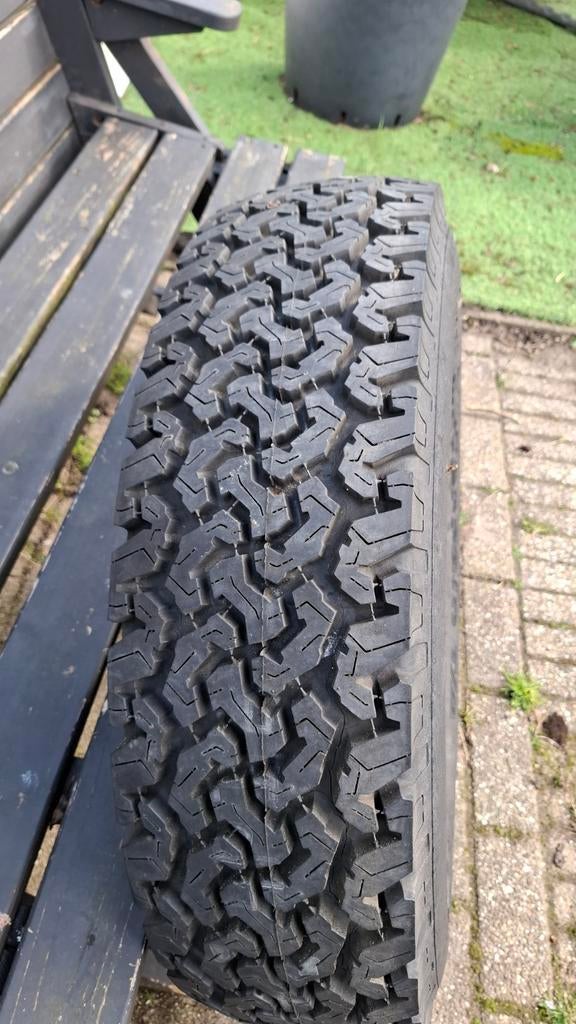 BFGoodrich All-Terrain band LT235/85R16, Auto-onderdelen, Banden en Velgen, Ophalen, All Season, Band(en)