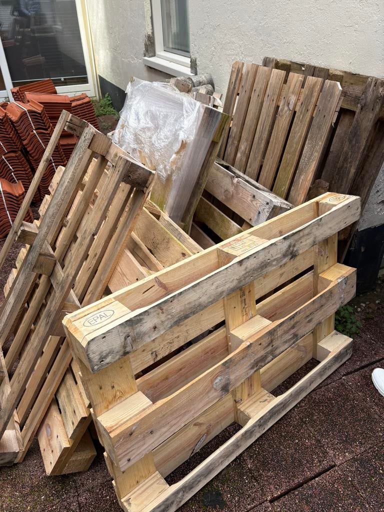 5 euro pallets GRATIS, Doe-het-zelf en Verbouw, Hout en Planken, Ophalen of Verzenden, Zo goed als nieuw, 50 mm of meer, Pallet