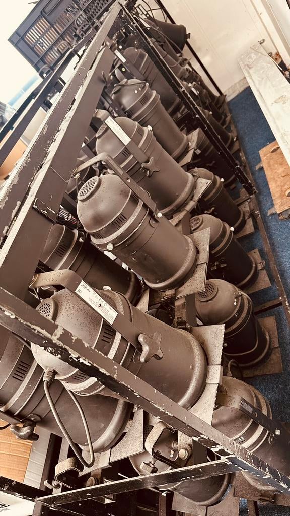 Mooie lichtset. Fourbar par 64., Muziek en Instrumenten, Ophalen, Gebruikt