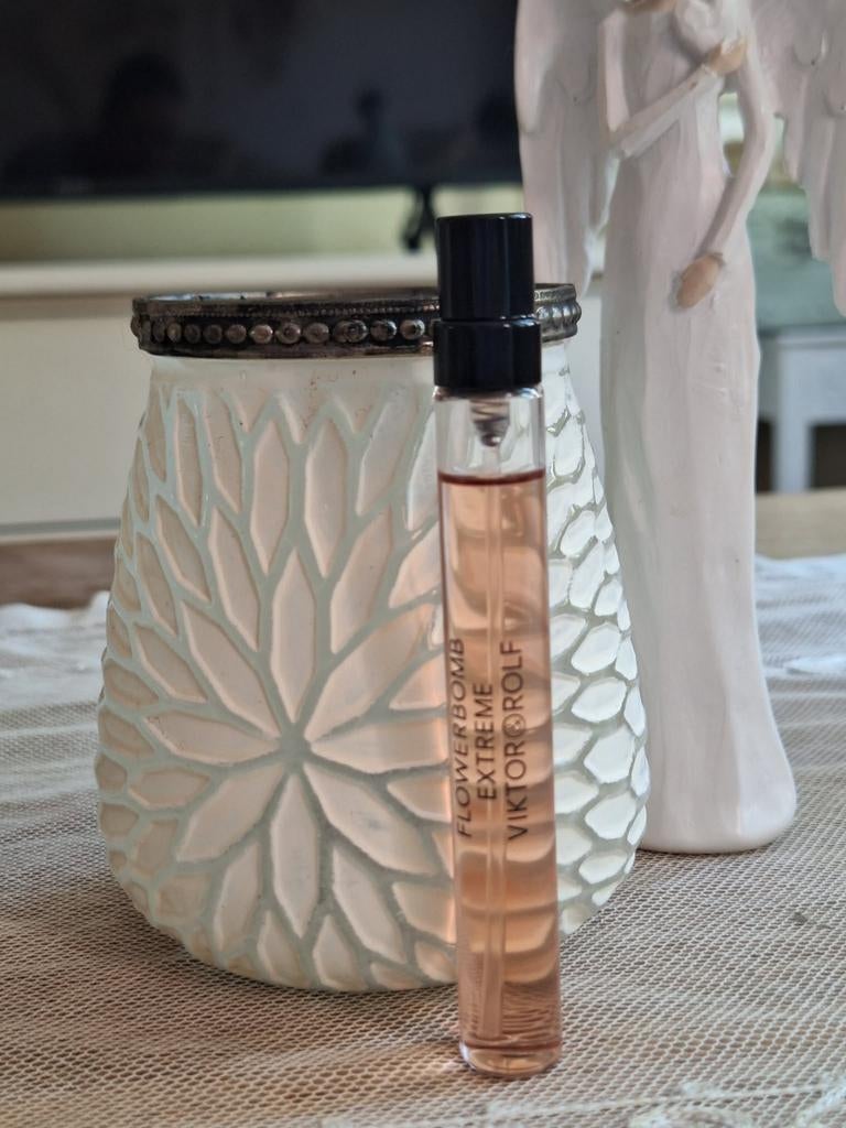 Victor and rolf flowerbomb extreme 10 ml, Ophalen of Verzenden, Zo goed als nieuw
