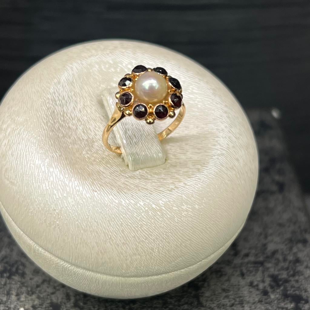 14 karaat gouden ring met robijnen en parel, Ophalen of Verzenden, Nieuw, Goud, Dame