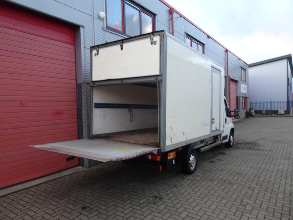 Fiat Ducato 35L 2.3 MultiJet L4 h3 bakwagen met laadklep, Voorwielaandrijving, Euro 5, Stof, Gebruikt