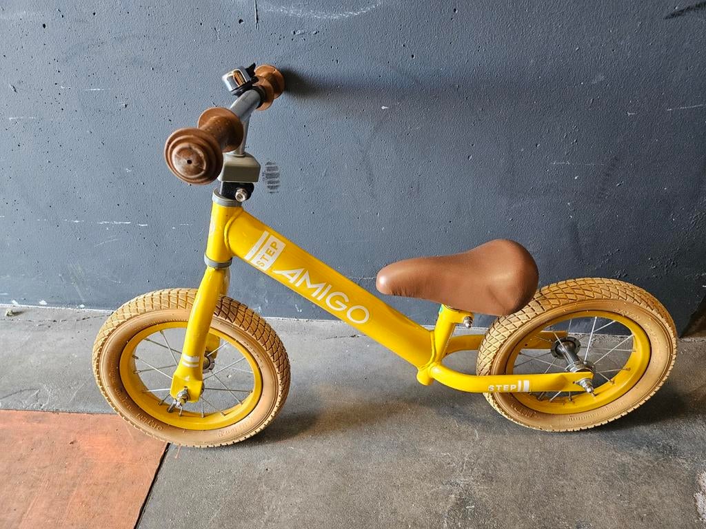 Gele Amigo Step loopfiets, Kinderen en Baby's, Speelgoed | Buiten | Voertuigen en Loopfietsen, Gebruikt, Loopfiets, Ophalen