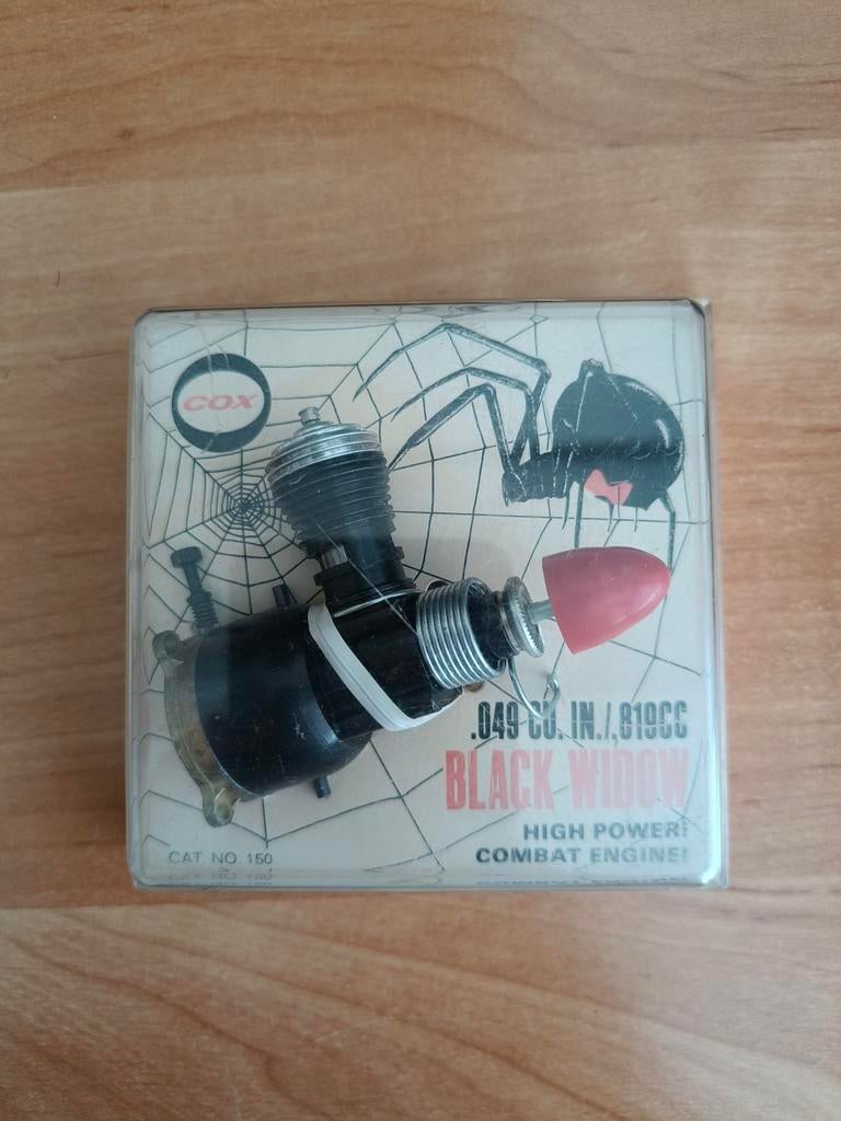 Cox Black Widow No. 150 NIB met orginele accesoires, Hobby en Vrije tijd, Modelbouw | Radiografisch | Vliegtuigen, Ophalen of Verzenden