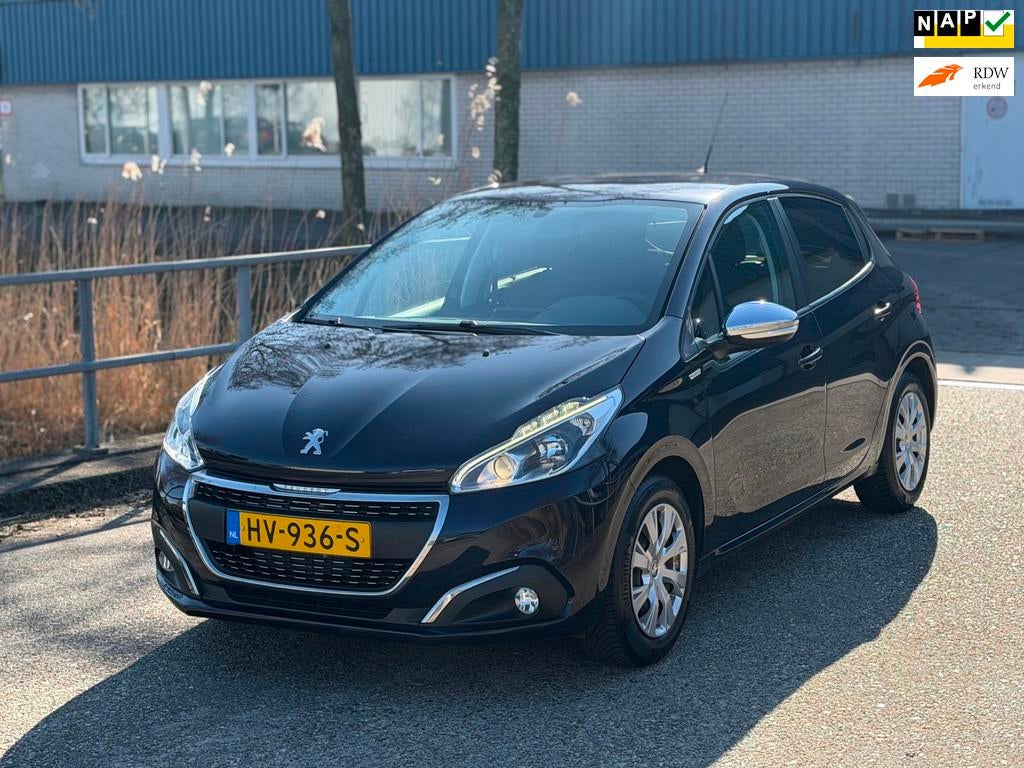 Peugeot 208 1.2 PureTech Urban Soul!2016!Airco!PDC!Navi!Trek, Auto's, Peugeot, Voorwielaandrijving, Gebruikt, 1199 cc, 23 km/l